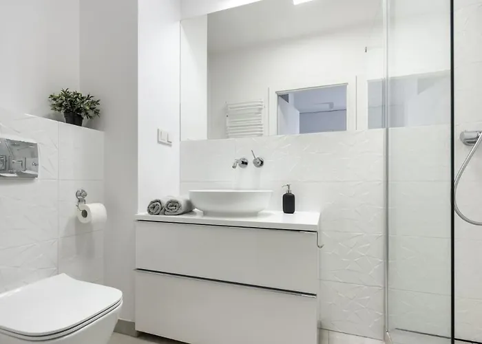 Flatbook - Center Torunska 11 *